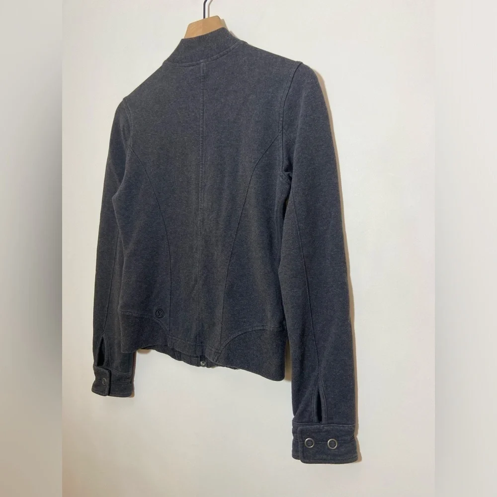 Lululemon Gray Heather Zipfront Sweatshirt Jacket Sz 6